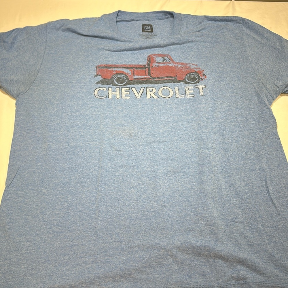 Men’s graphic tee, Chevrolet, size XL.